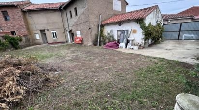 Casa 0 habitaciones de 600 m² en Sariegos del Bernesga (24121)