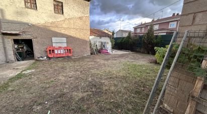 Casa 0 habitaciones de 600 m² en Sariegos del Bernesga (24121)