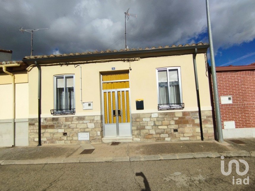 Casa 4 habitacions de 139 m² a San Justo de la Vega (24710)