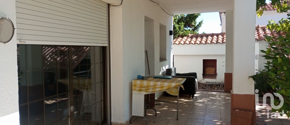 Casa 4 habitacions de 213 m² a Calafell (43820)