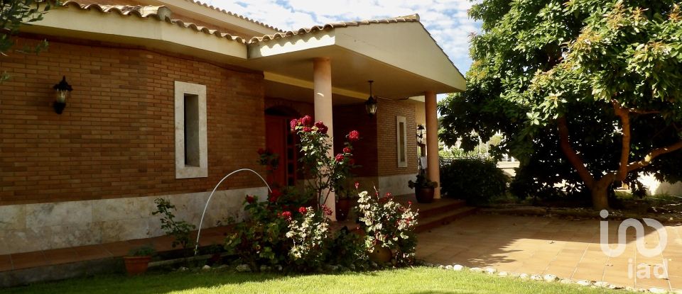 House 3 bedrooms of 719 m² in Cubelles (08880)