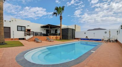 House 5 bedrooms of 180 m² in Playa Blanca (35580)