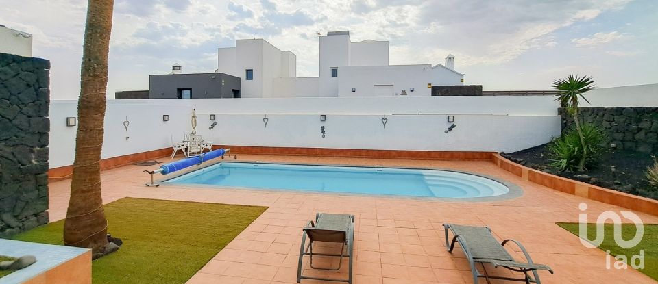 Maison 5 chambres de 180 m² à Playa Blanca (35580)