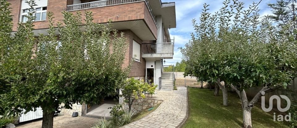 Casa 4 habitacions de 550 m² a Villabalter (24191)