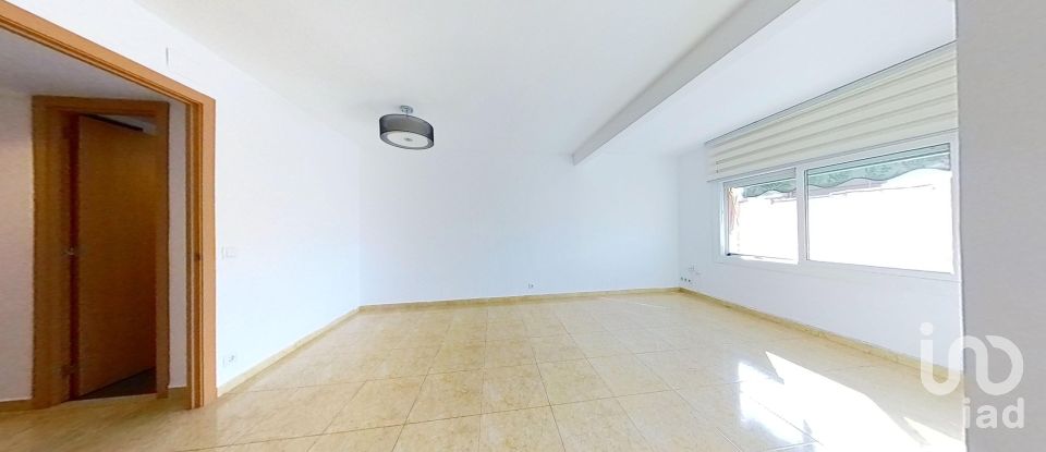 Block of flats 3 bedrooms of 69 m² in Santa Coloma de Gramenet (08922)