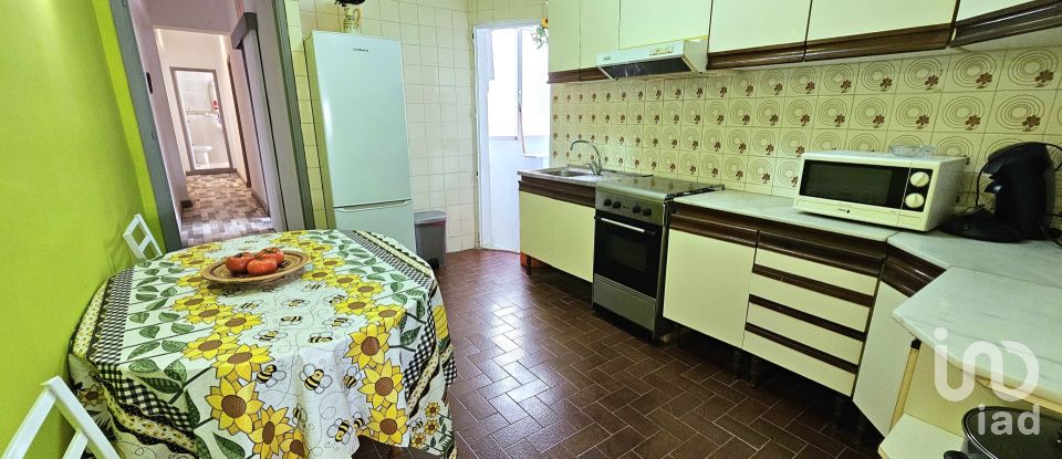 Pis 2 habitacions de 69 m² a Almería (04003)