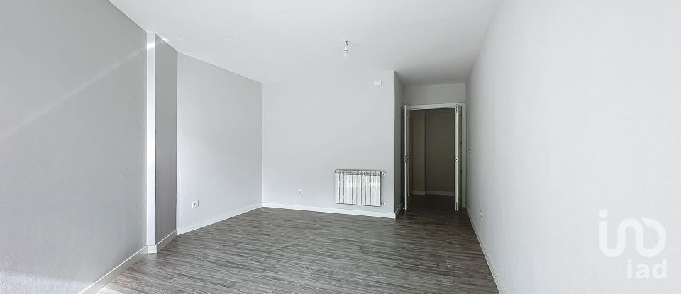 Pis 3 habitacions de 93 m² a Boiro (15930)