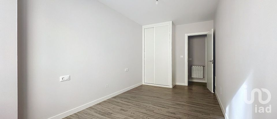 Pis 3 habitacions de 93 m² a Boiro (15930)