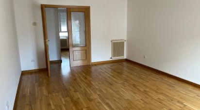 Pis 3 habitacions de 92 m² a León (24006)