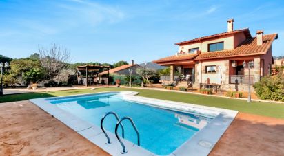 Lodge 5 bedrooms of 415 m² in Caldes de Montbui (08140)