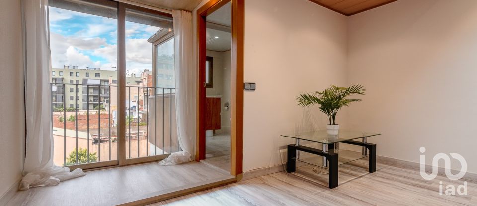 Duplex 2 bedrooms of 58 m² in Sabadell (08208)