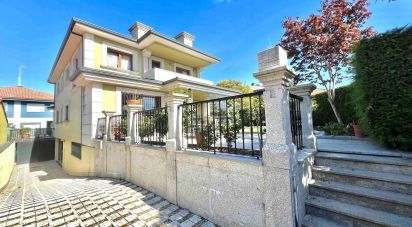 House 6 bedrooms of 457 m² in Porto de Santa Cruz (15179)