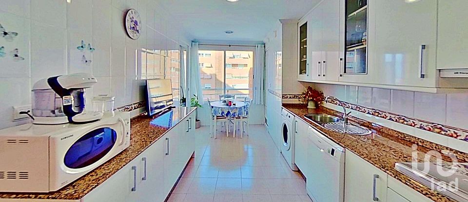 Pis 3 habitacions de 106 m² a Alicante/Alacant (03008)