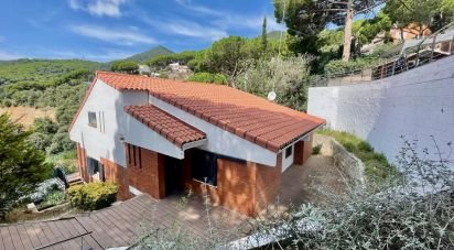 House 4 bedrooms of 228 m² in Arenys de Munt (08358)