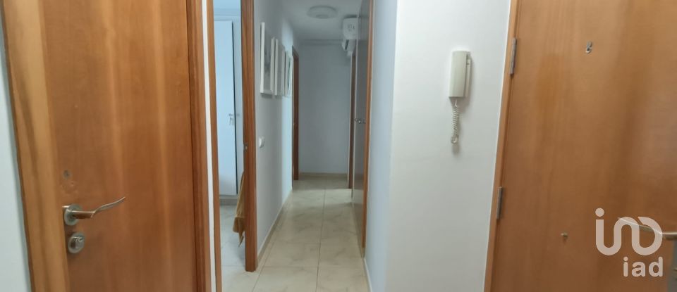 Pis 3 habitacions de 90 m² a Les Roquetes (08812)