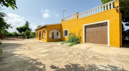 Maison de campagne 6 chambres de 212 m² à Nucleo La Xara (03709)