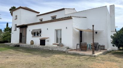 Bâtiment de 943 m² à Conil de la Frontera (11140)