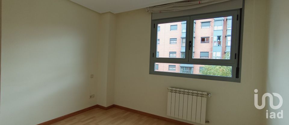 Immeuble 2 chambres de 91 m² à Madrid (28017)