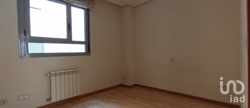 Edifici d'apartaments 2 habitacions de 91 m² a Madrid (28017)