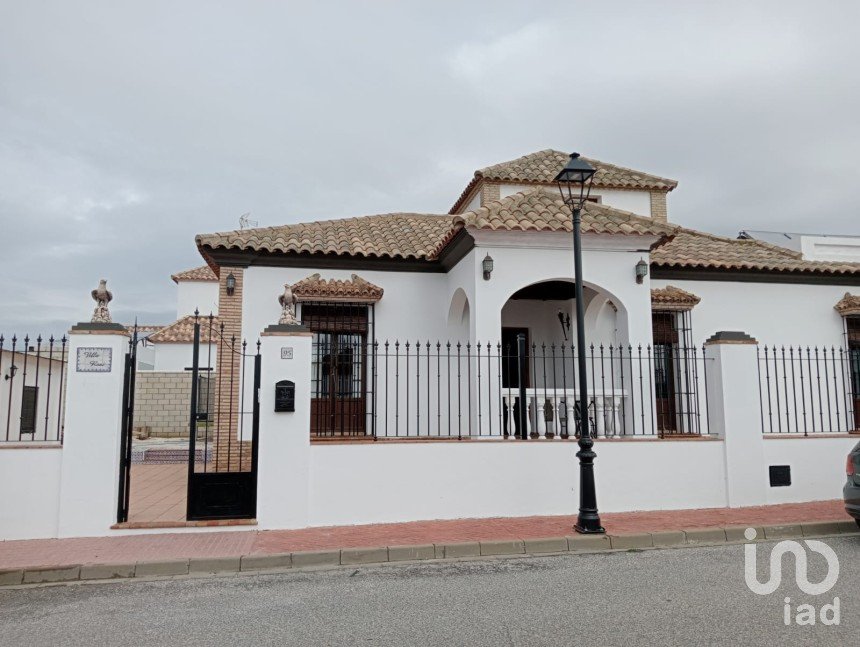 House 3 bedrooms of 478 m² in Cañada Rosal (41439)