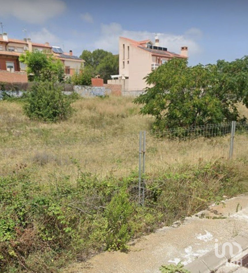 Land of 30,000 m² in Valls (43800)