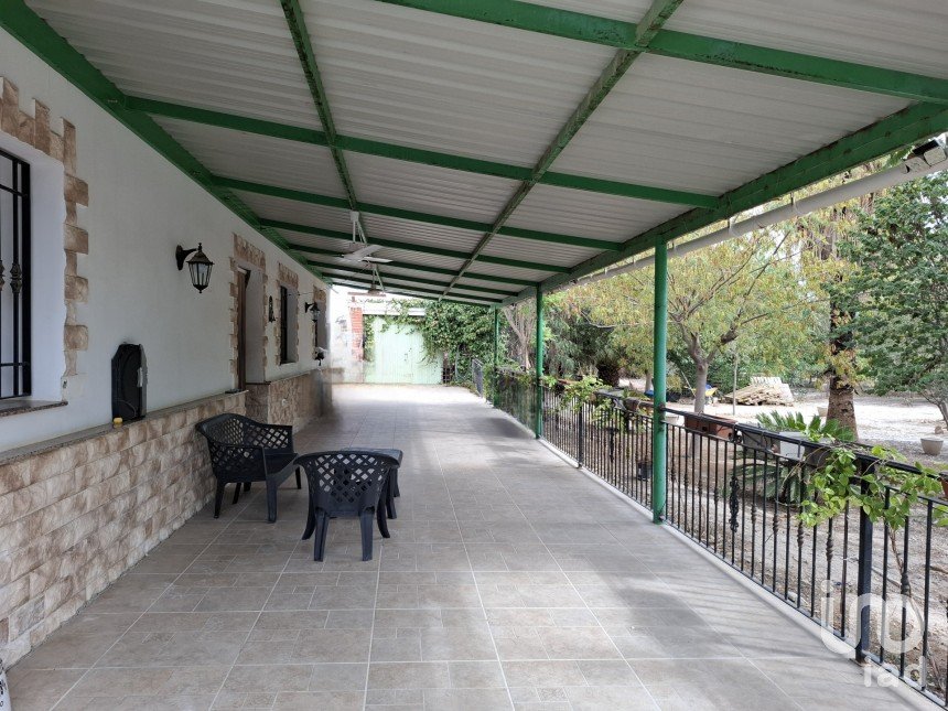 Country house 4 bedrooms of 180 m² in Lorca (30800)