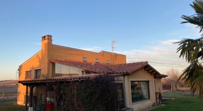 House 3 bedrooms of 265 m² in Valdesogo de Abajo (24226)