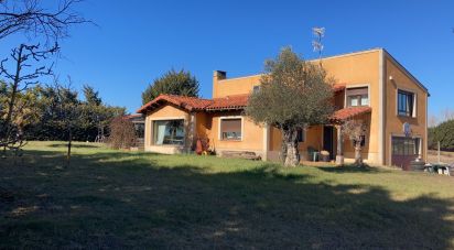 House 3 bedrooms of 265 m² in Valdesogo de Abajo (24226)