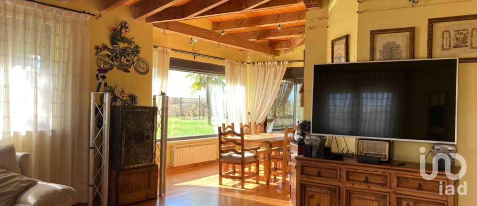 House 3 bedrooms of 265 m² in Valdesogo de Abajo (24226)