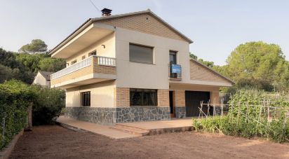 Casa 4 habitacions de 150 m² a Vacarisses (08233)