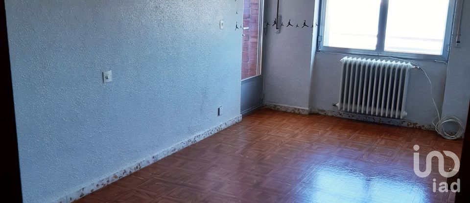 Pis 3 habitacions de 92 m² a La Bañeza (24750)