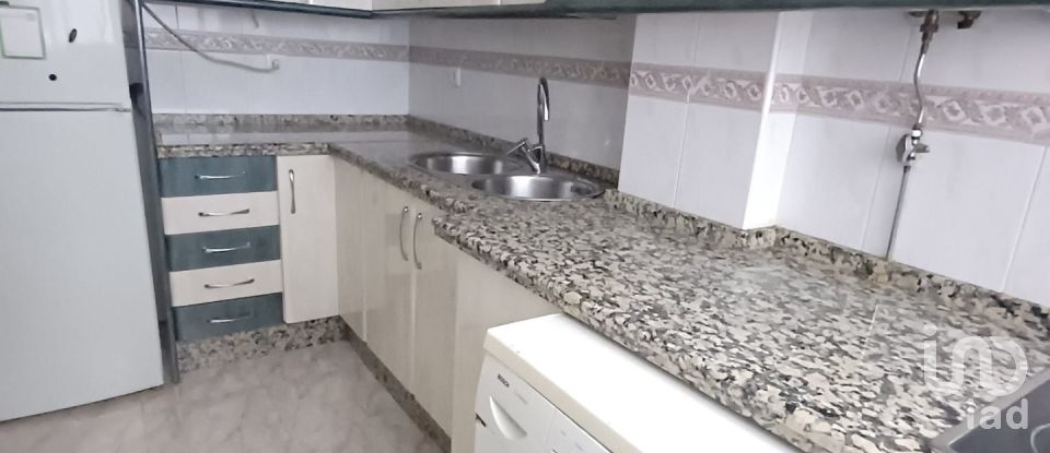 Pis 3 habitacions de 76 m² a Sevilla (41009)