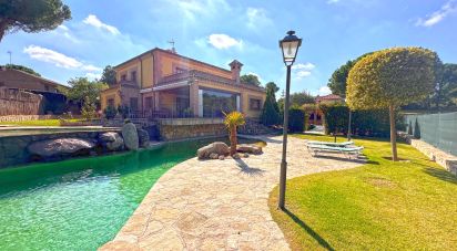 Cottage 6 bedrooms of 554 m² in Boadilla del Monte (28660)