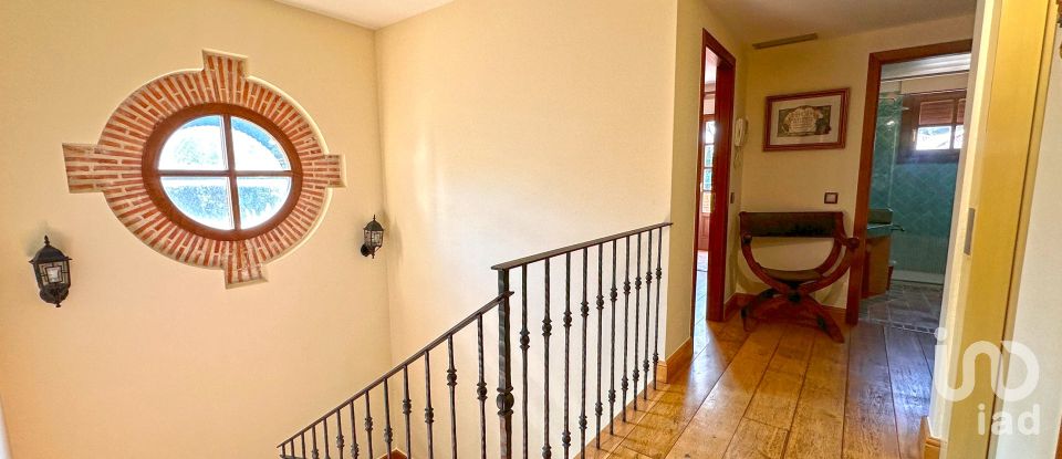 Cottage 6 bedrooms of 554 m² in Boadilla del Monte (28660)