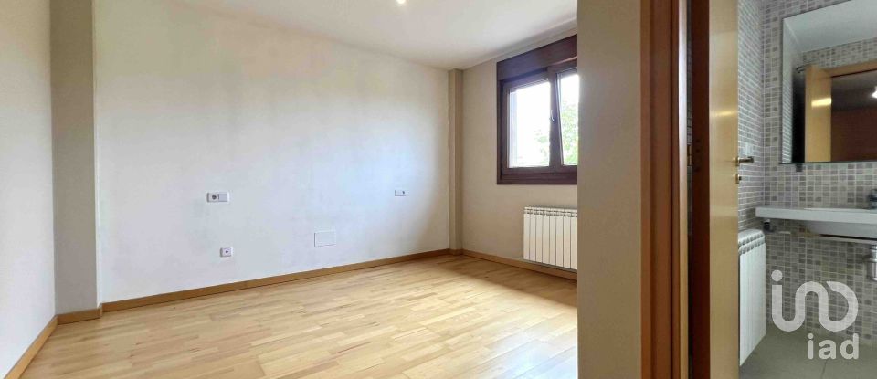 House 3 bedrooms of 206 m² in Perbes (15608)