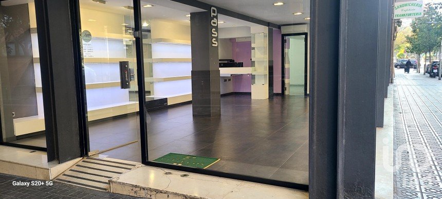 Botiga / Local comercial de 81 m² a Barcelona (08028)