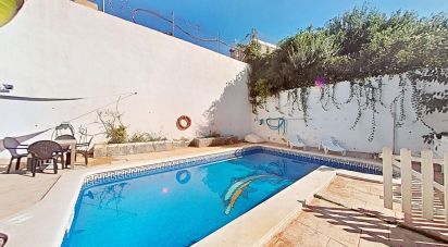 House 4 bedrooms of 295 m² in El Vendrell (43700)