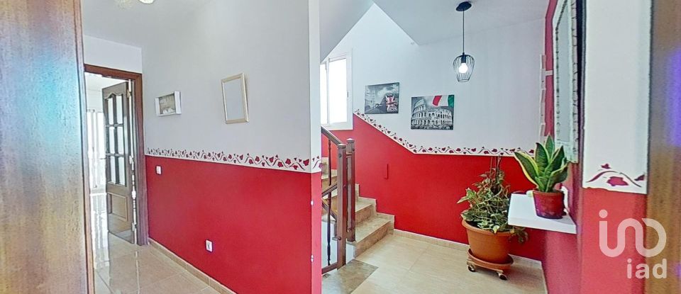 House 4 bedrooms of 295 m² in El Vendrell (43700)