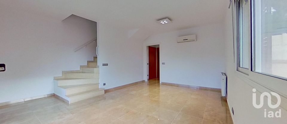 Casa 3 habitacions de 132 m² a La Pobla de Montornès (43761)