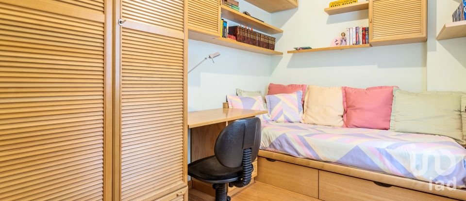 Pis 5 habitacions de 131 m² a Barcelona (08031)