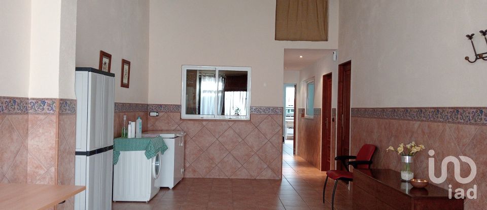 Casa 3 habitacions de 245 m² a Betxí (12549)