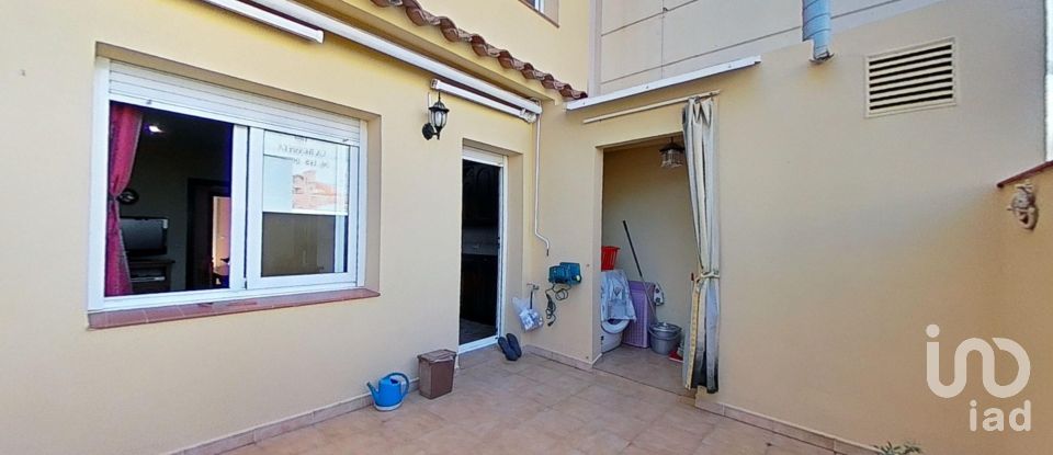 House 4 bedrooms of 270 m² in Cubelles (08880)