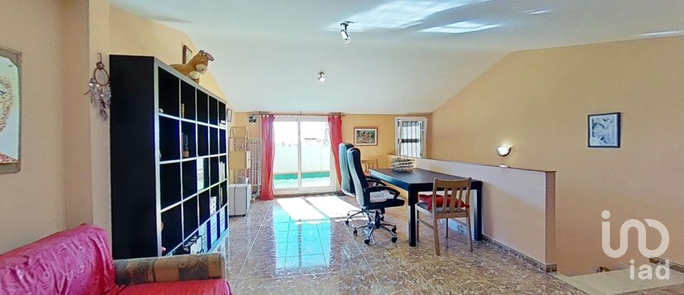 House 4 bedrooms of 270 m² in Cubelles (08880)