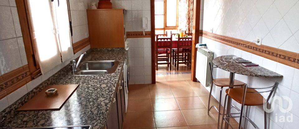 Pis 4 habitacions de 165 m² a León (24003)