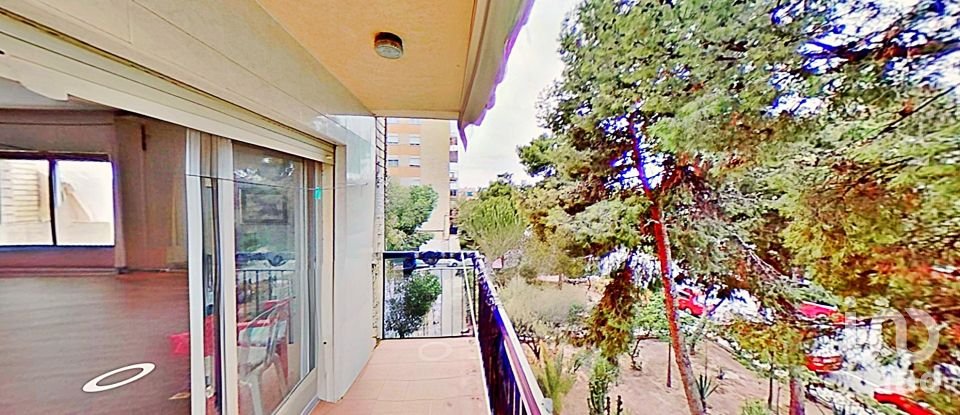 Pis 4 habitacions de 95 m² a Alicante/Alacant (03014)