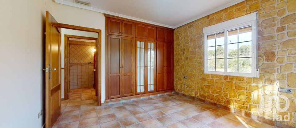 Cottage 5 bedrooms of 203 m² in Los Batistes (03669)