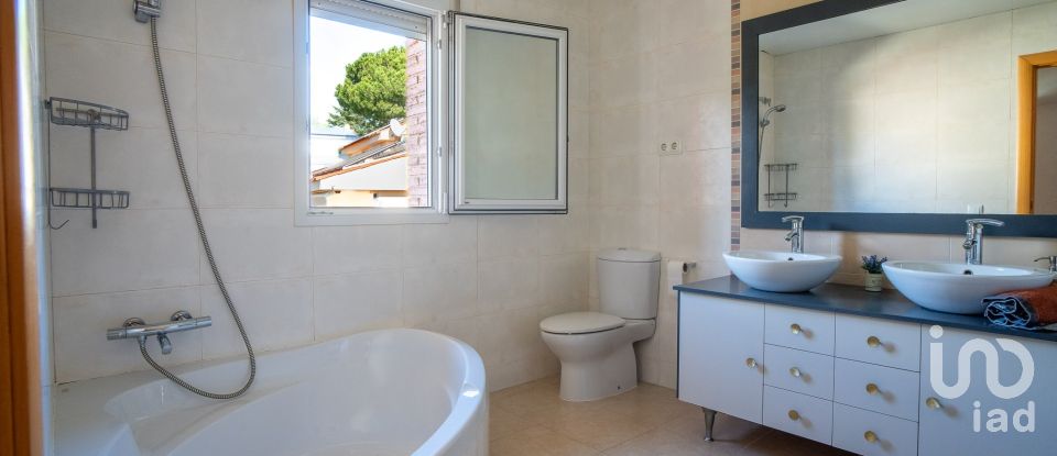 Gîte 7 chambres de 531 m² à Sant Vicenç de Montalt (08394)