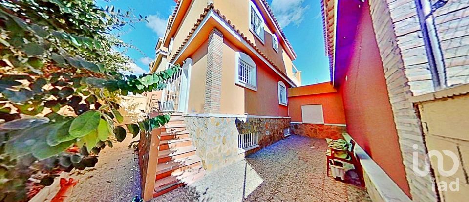 House 3 bedrooms of 316 m² in Urbanización La Capitania (03679)