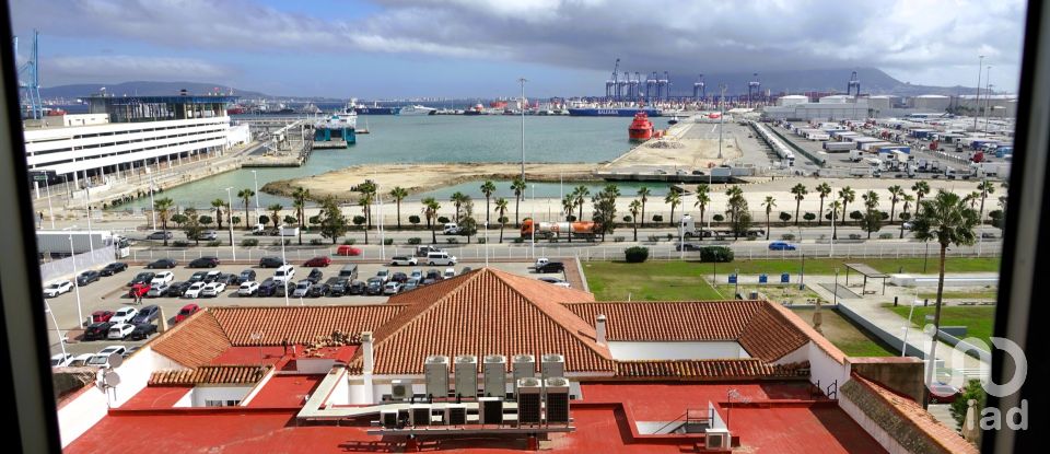 Pis 4 habitacions de 152 m² a Algeciras (11207)