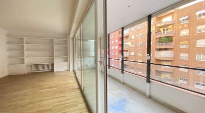 Piso 5 habitaciones de 190 m² en Barcelona (08021)